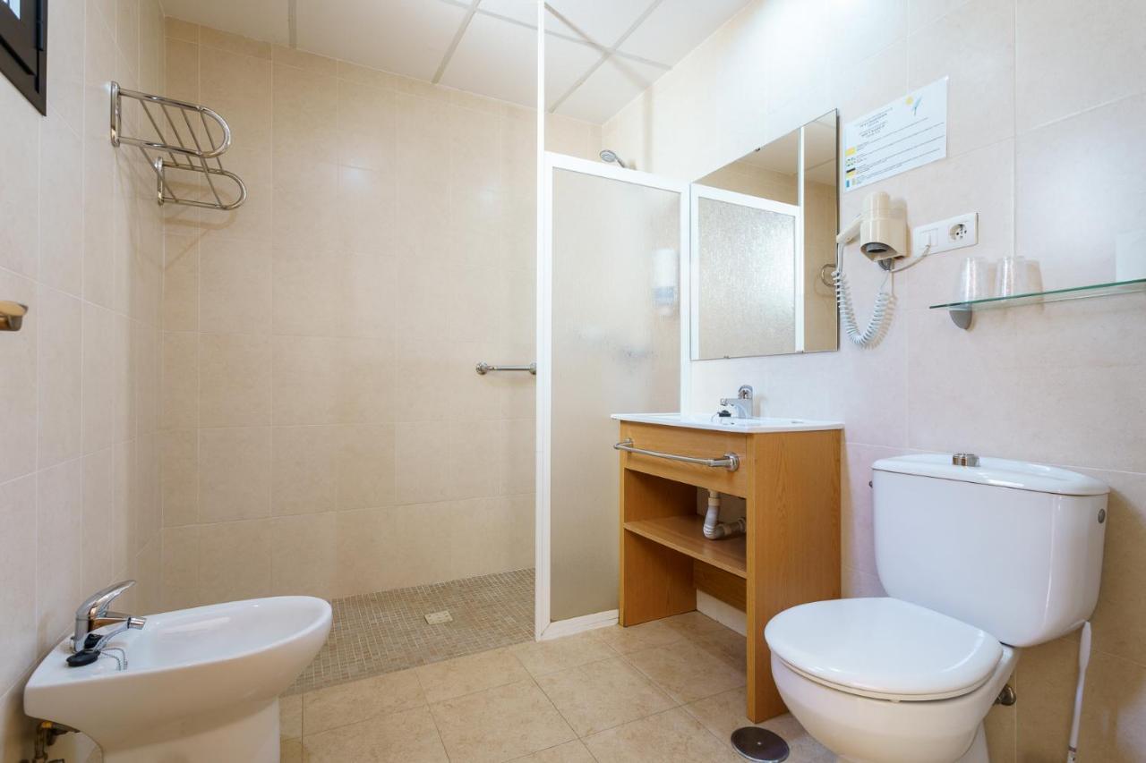 Hostal Costabella Powered By Faro Homes Фуенхірола Екстер'єр фото