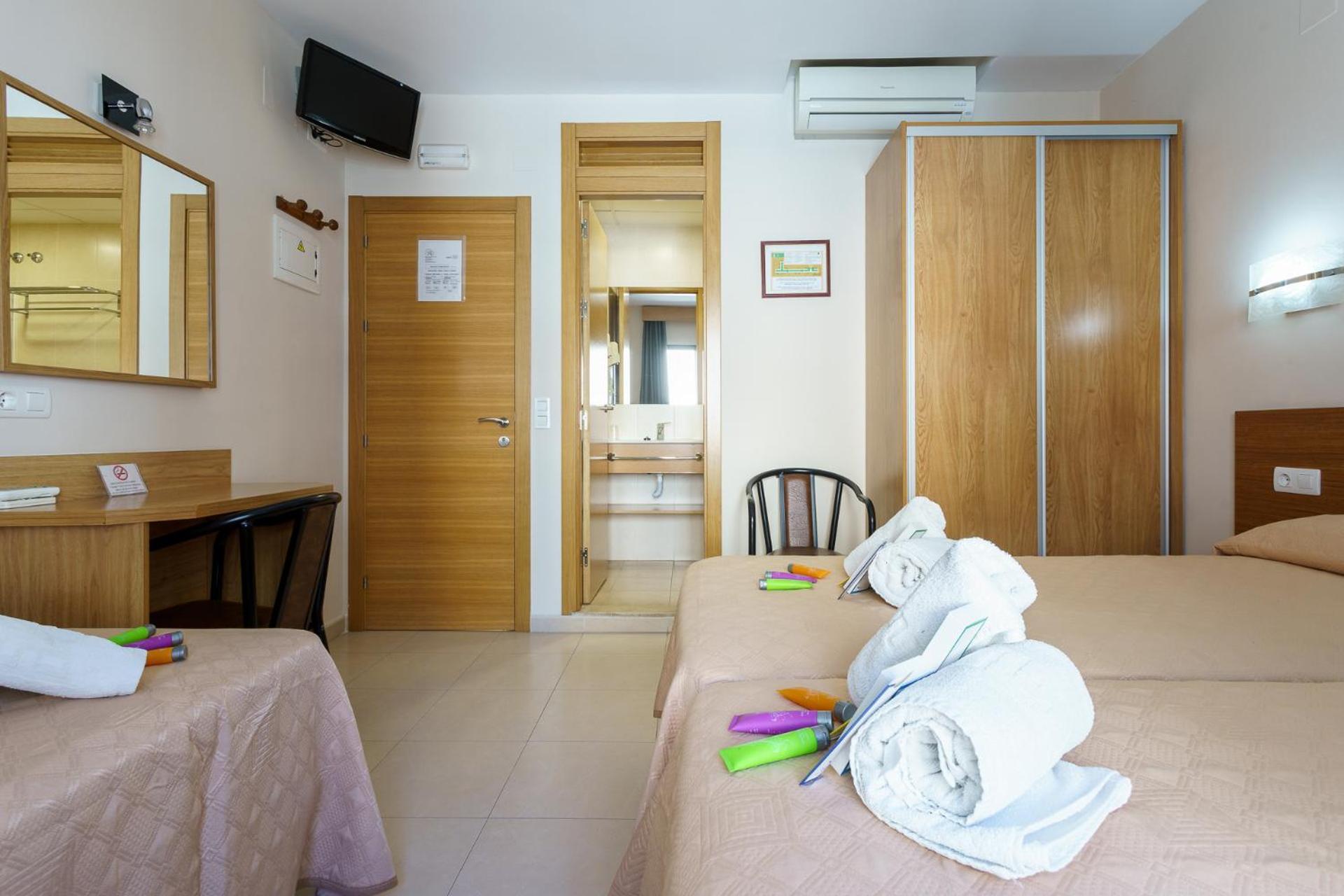 Hostal Costabella Powered By Faro Homes Фуенхірола Номер фото